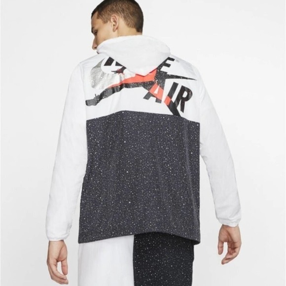 NEW Jordan Jumpman Men's Windbreaker Large White /Black /Silver - Picture 2 of 6